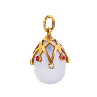 A DIAMOND, GOLD AND RUBY-MOUNTED CHALCEDONY EGG PENDANT, WORKMASTER MIKHAIL PERCHIN, ST. PETERSBURG, CIRCA 1890