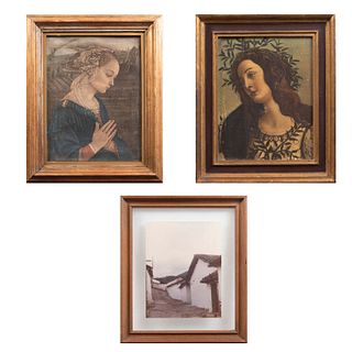 Lote de 3 impresiones. Consta de: a) Casas. 35 x 27.5 cm. b) Mujer renacentista. 40 x 30 cm. Otro.