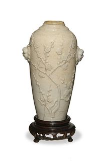 Chinese Zhangzhou White Glazed Vase, 17th Century