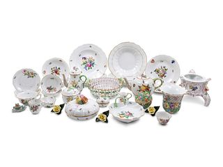 A Group of Herend Painted and Parcel Gilt Porcelain Dinnerware Articles