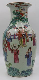 Large 19th C Chinese Famille Rose Vase.