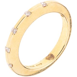 RUBY AND DIAMONDS RING. 18K YELLOW GOLD