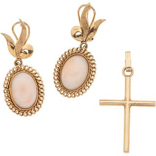 CROSS AND EARRINGS WITH CORALS. 14K YELLOW GOLD