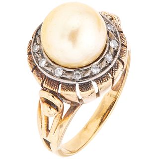 CULTURED PEARL AND DIAMONDS RING. 18K YELLOW GOLD AND PALLADIUM SILVER