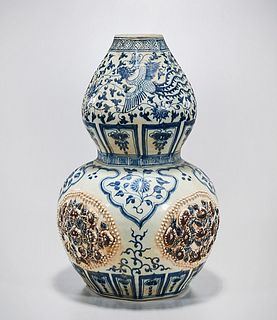 Chinese Blue and White Porcelain Octagonal Double Gourd Vase