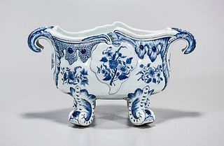 Chinese Blue and White Porcelain Footed Planter