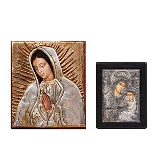 Lote de 2 obras religiosas. Consta de: Nuestra Señora de Guadalupe. México, siglo XX. Impresión sobre madera. Otra. 27 x 23 cm (mayor)