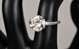 Exquisite Platinum & 3.5 Carat Diamond Ring