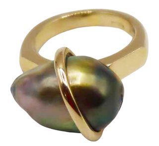 Italian Handmade Natural Pearl and 18k Gold Ring