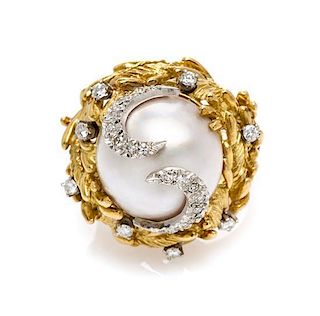 An 18 Karat Gold, Cultured Mabe Pearl and Diamond Ring, 15.30 dwts.