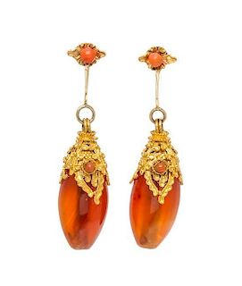 * A Pair of Antique Yellow Gold, Carnelian and Coral Pendant Earclips, Ming Dynasty, 11.50 dwts.