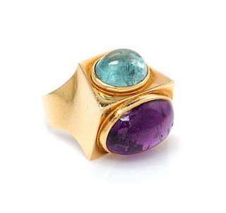 A Yellow Gold, Amethyst and Aquamarine Ring, 11.90 dwts.