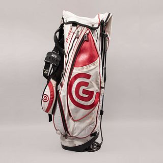 Bolso para bastones de golf. Estados Unidos, siglo XXI. Marca Cleveland Golf. Elaborada en nylon y vinipiel color blanco y rojo.