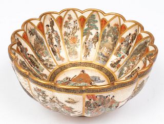 Japanese Satsuma Porcelain Scalloped Bowl