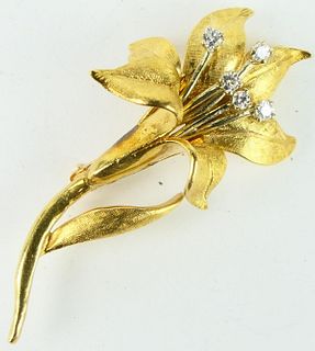 LOVELY 14KT Y GOLD AND DIAMOND LILLY PIN