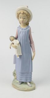 LLADRO FIGURINE GIRL WITH BABY DOLL 11 1/2"