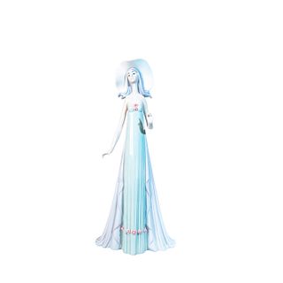 Lladro Figurine The Debutante 01001431