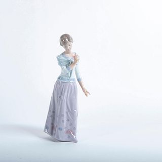 Lladro Figurine, A Grandmother's Love 01006981
