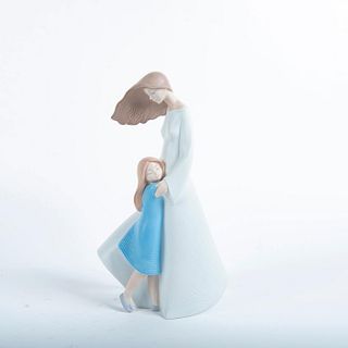 Lladro Figurine, I Love You Mom 01018115