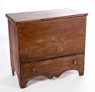 NEW ENGLAND COUNTRY PINE MULE CHEST