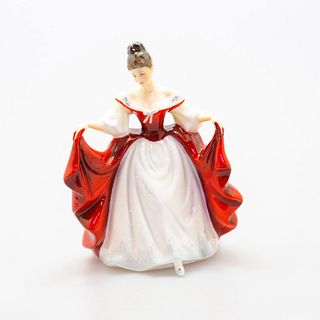 Sara Hn2265 - Royal Doulton Figurine