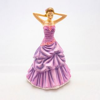 Sara Hn5439 - Royal Doulton Figurine - Full Size