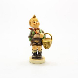 Goebel Hummel Figurine, Village Boy #51/0