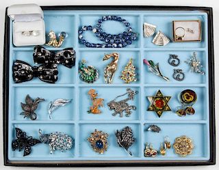 ASSORTED VINTAGE AND CONTEMPORARY COSTUME JEWELRY, LOT OF 36 PIECES
