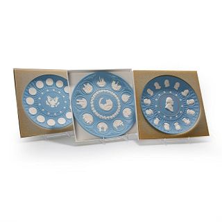 3 Wedgwood Jasperware Plates, Christmas & Bicentennial