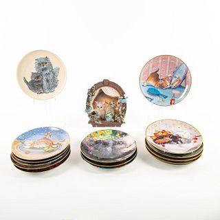 16 Collectible Ceramic Plates, Cats