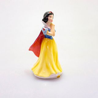 Royal Doulton Walt Disney's Classic Figurine, Snow White SW9