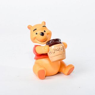 Walt Disney Classics Collection Figurine, Winnie The Pooh