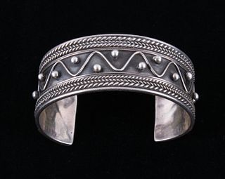 Navajo Sterling Silver Droplet & Rope Bracelet