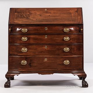 Chippendale Mahogany Oxbow Serpentine Slant-lid Desk, probably Massachusetts, late 18th century, interior central prospect door flanked