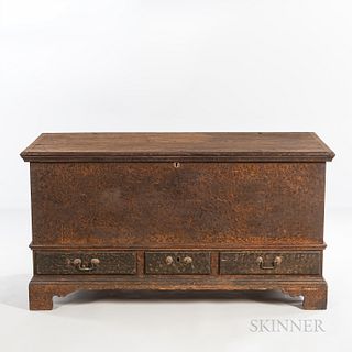 Putty-painted Yellow Pine Dower Chest, Pennsylvania, late 18th century, the molded lift top above a dovetail-constructed case of three