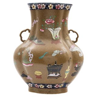 VASE, CHINA, 19th century, Polychrome porcelain, decorated with Chinoiserie, 12.9" (33 cm)