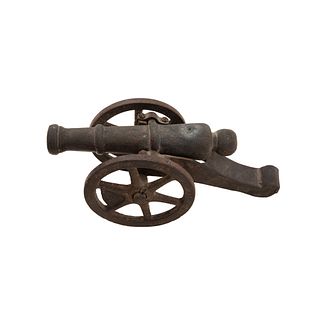 SCALE CANNON, MÉXICO, 19th century, Cast iron wrought with metal applications, 11.4" (29 cm)