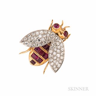 18kt Gold, Platinum, Ruby, and Diamond Bee Brooch, Italy, the wings pave-set with single-cut diamonds, approx. total wt. 1.00 cts., cab
