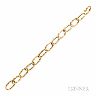 18kt Gold Bracelet, composed of hammered links, 19.8 dwt, lg. 7 1/2, wd. 7/16 in.