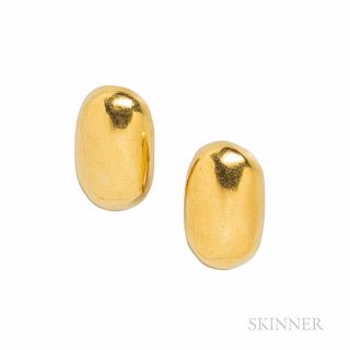 18kt Gold Earrings, designed as oval domes, 12.2 dwt, lg. 1 1/8 in.