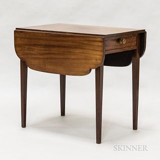 Federal Mahogany One-drawer Pembroke Table, New York, early 19th century, ht. 29, wd. 21, dp. 31 in.