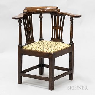 Georgian Walnut Roundabout Chair, England, 18th century, ht. 34, wd. 31 in.