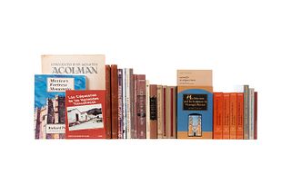 Libros sobre Arquitectura Mexicana. Varios tamaños. Algunos títulos: Antiguas Haciendas de México; La Casa de los Azulejos... Pzs: 25.