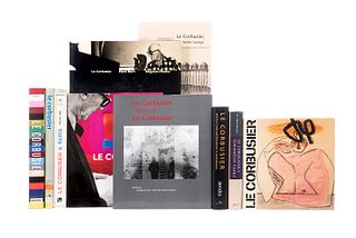 Libros sobre Le Corbusier. Marcus, George H./ Burri, René/ Joly, Pierre/ Moos, Stanislaus von/ Lyon, Dominique... Piezas: 10.