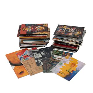 Caja de Catálogos de Exposiciones de Arte.  Varios formatos. Algunos títulos: Flemish Paintings; Magritte; Masterpieces... Pzs: 100.