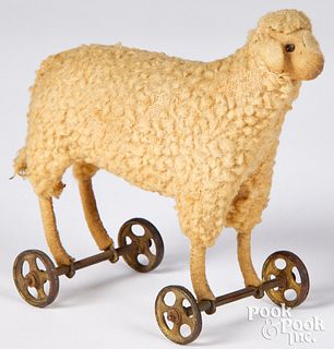 Wooly sheep pull toy