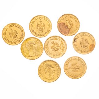 Ocho medallas en oro amarillo de 18k. Emperador Maximiliano. Peso: 3.9 g.