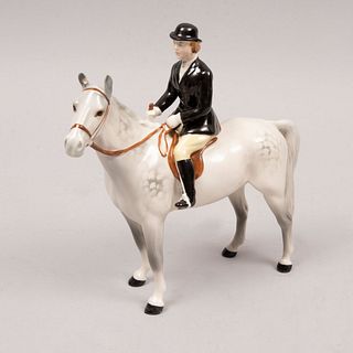 Caballo y jinete. Inglaterra. Siglo XX. Elaborado en porcelana Beswick. Equitación. Acabado brillante.
