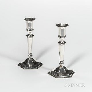 Pair of Tiffany & Co. Sterling Silver Candlesticks, New York, 1907-38, weighted, ht. 8 3/4 in.