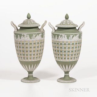 Pair of Wedgwood Tricolor Diceware Jasper Dip Vases and Covers, England, 19th century, applied white relief to a green ground with yell